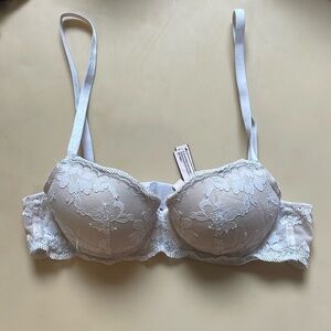 Victoria’s Secret White Shimmer Lace Dream Angles Lined Demi Bra